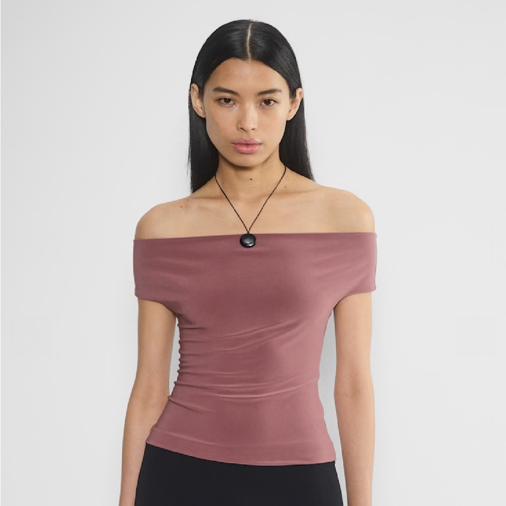 Aritzia Off-Shoulder Fitted Top in Dusty Rose